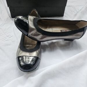 Bruno Magli Black and Silver Women's Shoes 37.5 Euro US Size 7 Great Shape